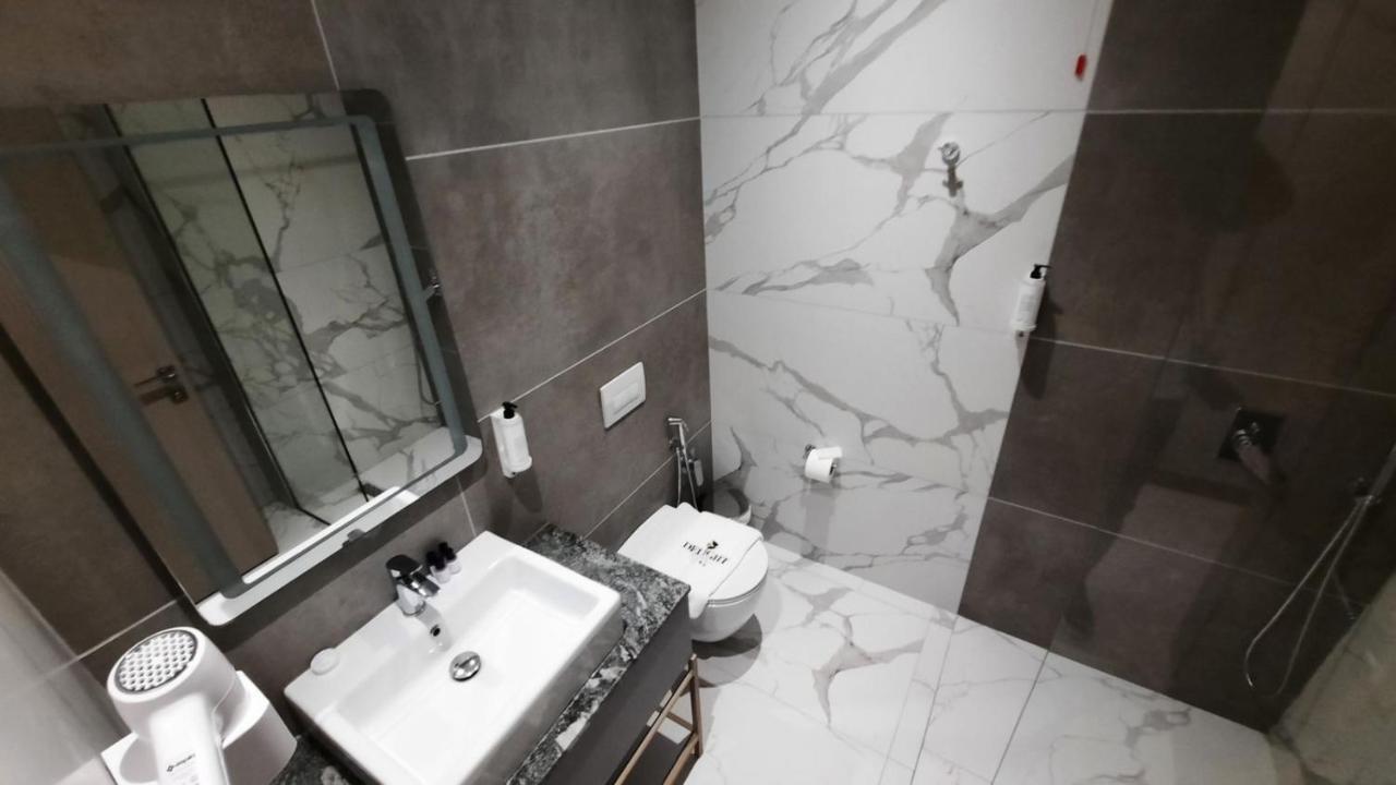 Delight Hotel & Spa Golem  Bagian luar foto